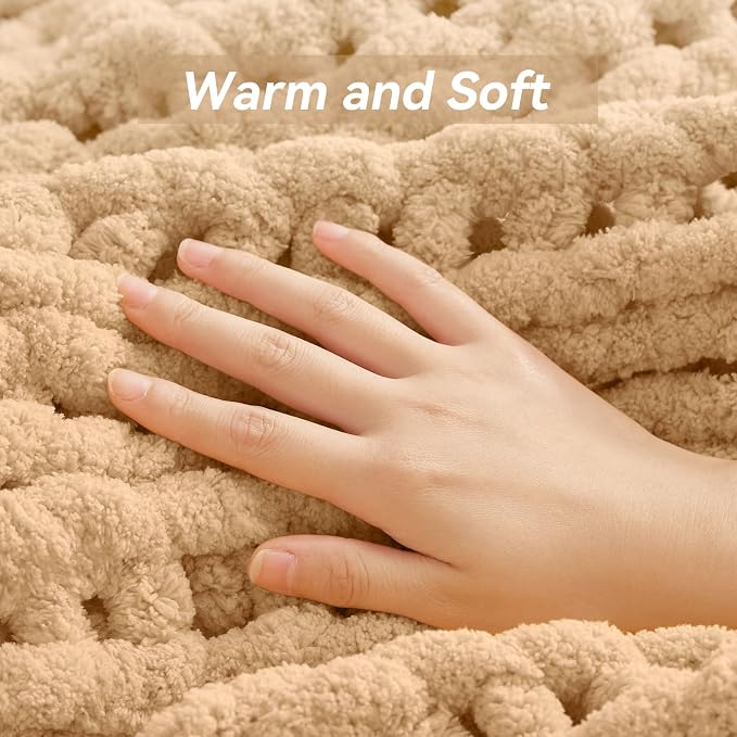Negwoo Chunky Knit Throw Blanket, 30''*40'' Knitted Throw Chenille Yarn for Bed Couch, Handmade Beige Crochet Big Thick Blanket, Machine Washable Cute Comfy Blanket for Home Decor