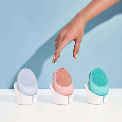 Eggo® Sonic Facial Device - Electric Cleanser & Exfoliator, Vibrating Massager, Silicone Brush for All Skins, Deep Clean, Anti-Aging, Waterproof, Rechargeable Tool (Pink)
