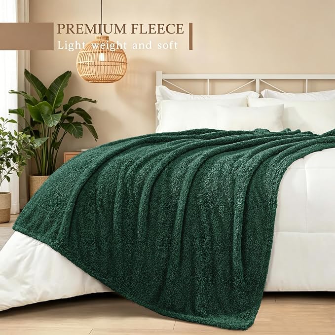 Exclusivo Mezcla Fleece Twin Size Bed Blanket, Ultra Soft, Lightweight and Fuzzy Forest Green Blanket for Women, Home Decor, 60x80 Inches