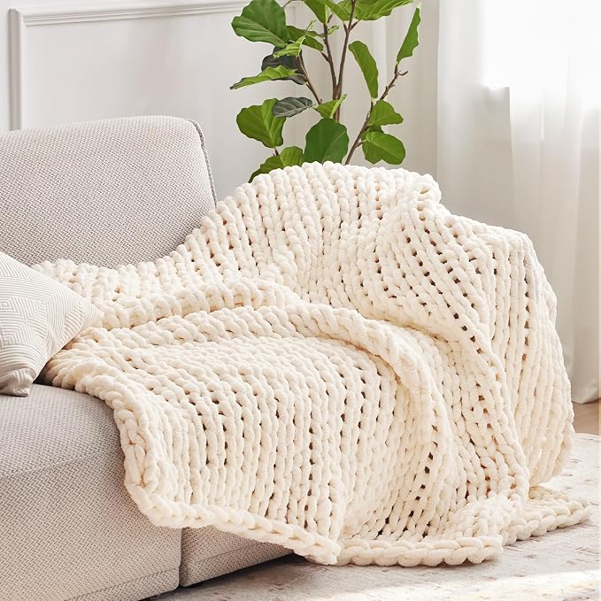 Negwoo Chunky Knit Throw Blanket, 30''*40'' Knitted Throw Chenille Yarn for Bed Couch, Handmade Cream Crochet Big Thick Blanket, Machine Washable Cute Comfy Blanket for Home Decor