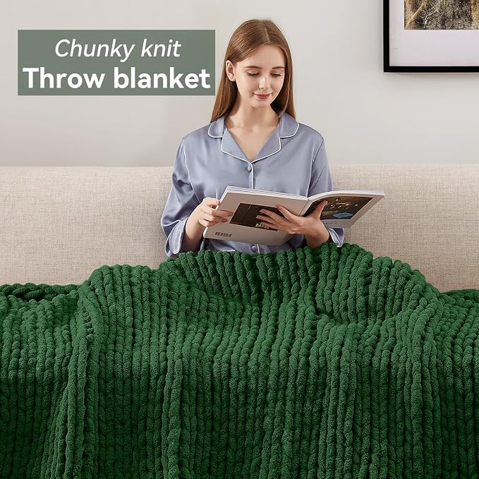 Negwoo Chunky Knit Throw Blanket, 50''*60'' Knitted Throw Chenille Yarn for Bed Couch, Handmade Grass Green Crochet Big Thick Blanket, Machine Washable Cute Comfy Blanket for Home Decor