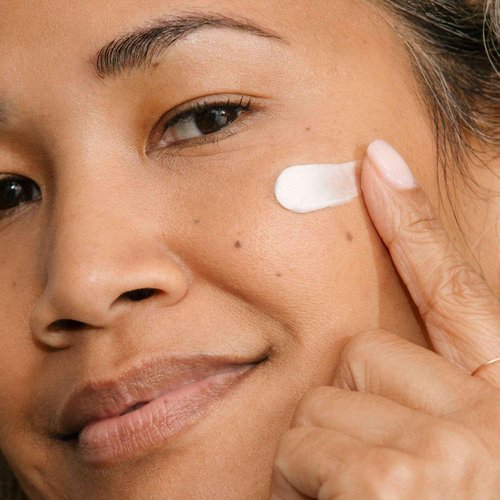 brownkind Dark Spot Corrector, 30ML, Even Tone Defender Formula for Melanin-Rich Skin
