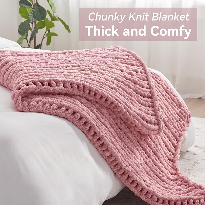 Negwoo Chunky Knit Throw Blanket, 40''*50'' Knitted Throw Chenille Yarn for Bed Couch, Handmade Light Pink Crochet Big Thick Blanket, Machine Washable Cute Comfy Blanket for Home Decor